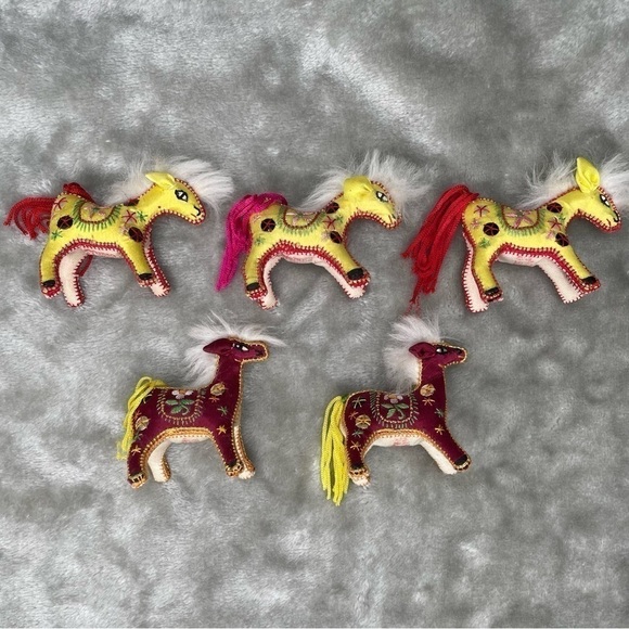 Vintage Hand Embroidered Stuffed Elephant & Horse Holiday Ornaments Lot of 19 - Picture 12 of 12